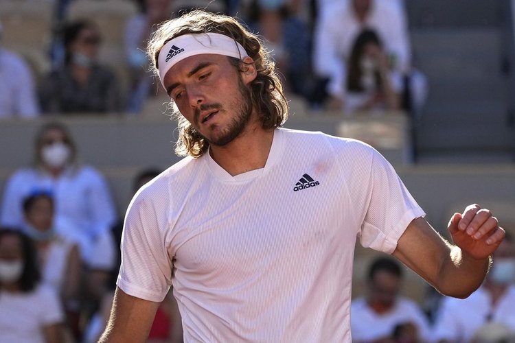 tsitsipas-apogoiteusi