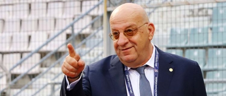 Ανοίγει τα χαρτιά του από βδομάδας ο Κούμας-Ξεκαθαρίζει το σκηνικό για το ενδεχόμενο παραίτησής του