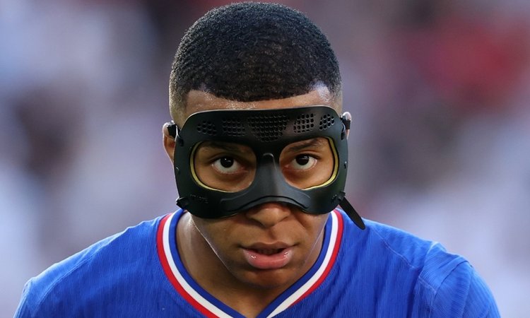 mbappe-mask