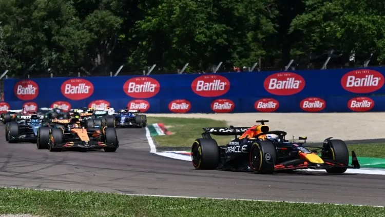 F1: Οι πλανήτες ευθυγραμμίστηκαν για τον Φερστάπεν και του χάρισαν τη νίκη στην Ίμολα