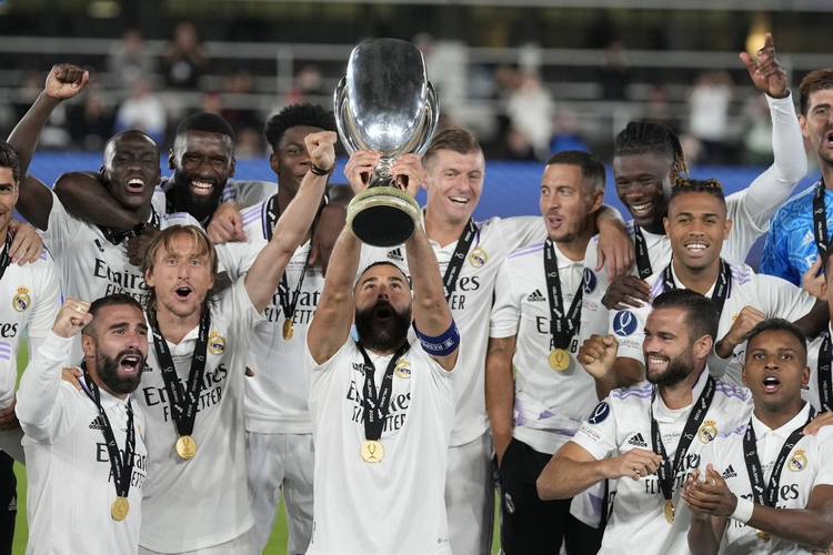 454223_super-cup.jpg