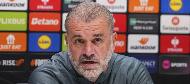 Ποστέκογλου: Δεν θα γίνω ποτέ κλόουν, γεννήθηκα στην Ελλάδα και είμαι υπερήφανος Έλληνας