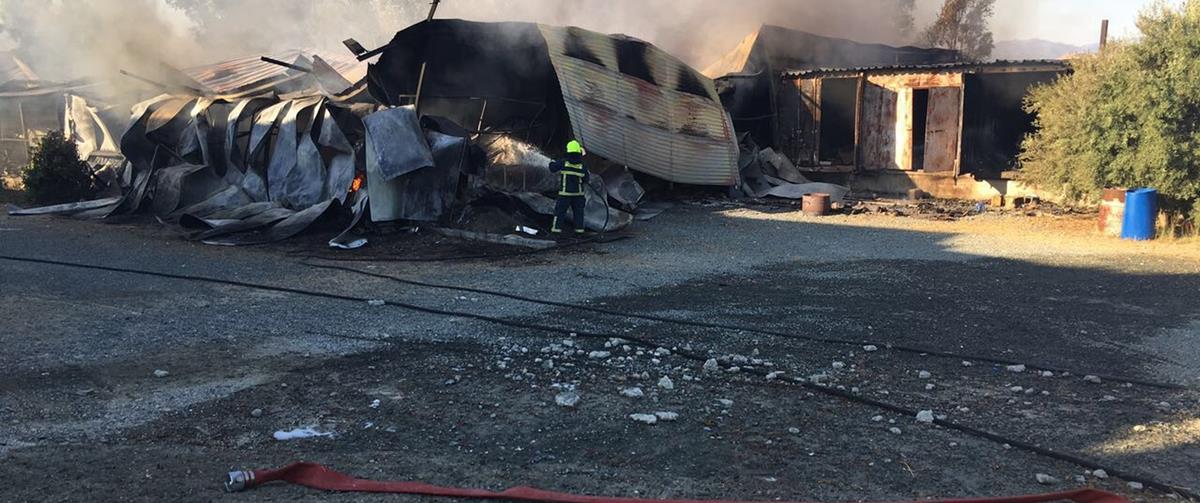 ΠΥΡΟΣΒΕΣΤΙΚΗ ΥΠΗΡΕΣΙΑ - ΦΩΤΙΑ ΣΕ ΑΠΟΘΗΚΕΣ ΣΤΗ ΒΙΟΜΗΧΑΝΙΚΗ ΠΕΡΙΟΧΗ ΕΡΓΑΤΩΝ