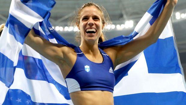 "Αυτά που είπε η Ισινμπάγεβα ήταν ασέβεια για όλες τις κοπέλες. Κάνει λες και φταίμε εμείς", ανέφερε η ελληνίδα χρυσή ολυμπιονίκης
