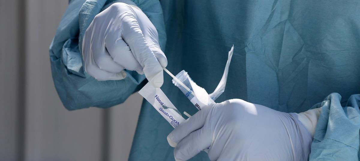 ΔΕΙΓΜΑΤΟΛΗΨΙΕΣ ΓΙΑ ΚΟΡΩΝΟΪΟ ΣΤΗ ΛΑΡΝΑΚΑ