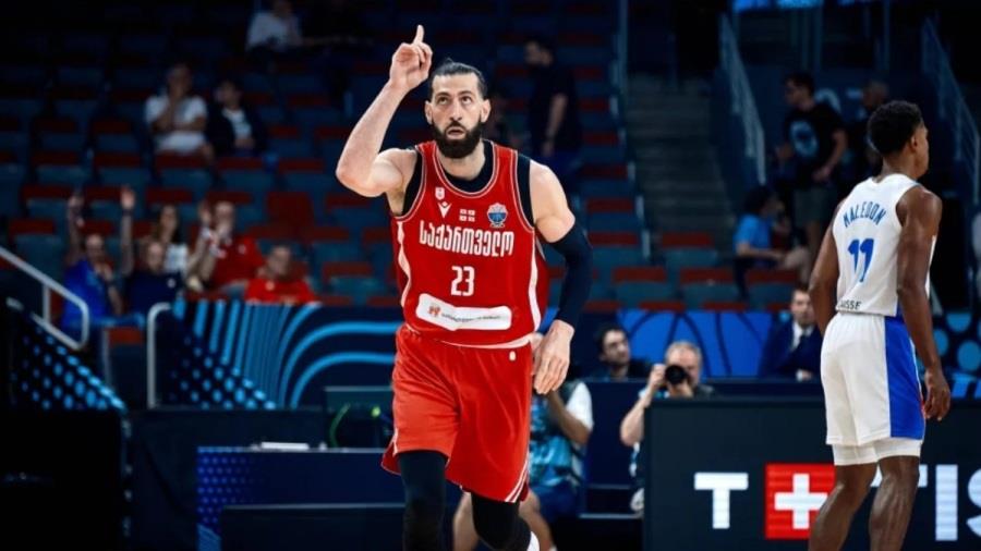 Δεύτερο «μπαμ» στο Eurobasket 2025-Η Γεωργία κέρδισε 80-70 την Γαλλία και προκρίθηκε πανηγυρικά στα προημιτελικά Δεύτερο «μπαμ» στο Eurobasket 2025-Η Γεωργία κέρδισε 80-70 την Γαλλία και προκρίθηκε πανηγυρικά στα προημιτελικά
