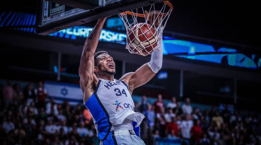 To αφιέρωμα της FIBA στην Ελλάδα-Κυνηγά τον τίτλο με έμπνευση τους ήρωες του 2005 To αφιέρωμα της FIBA στην Ελλάδα-Κυνηγά τον τίτλο με έμπνευση τους ήρωες του 2005