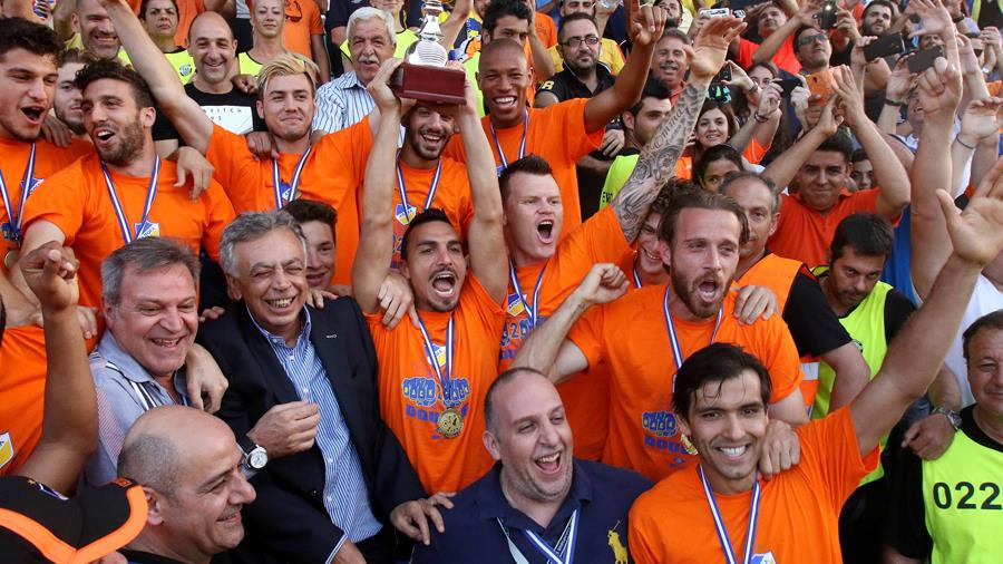 Για πρώτη φορά μετά από πολλά χρόνια το επίσημο τρόπαιο του πρωταθλητή δεν θα παραδοθεί κατά τη διάρκεια του τελετουργικού της φιέστας.
