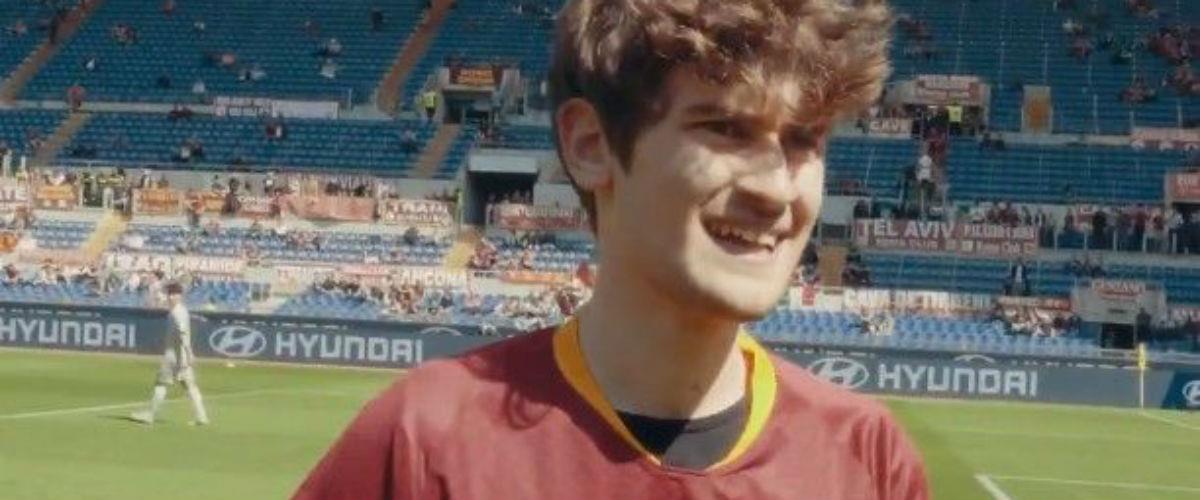 Η Ρόμα κάλεσε στο Ολίμπικο ένα φίλαθλο της να αποδείξει ότι μπορεί να προσομοιώσει ένα γκολ του Τζενκίζ Ουντέρ, τον οποίο είχε υποτιμήσει στο Twitter