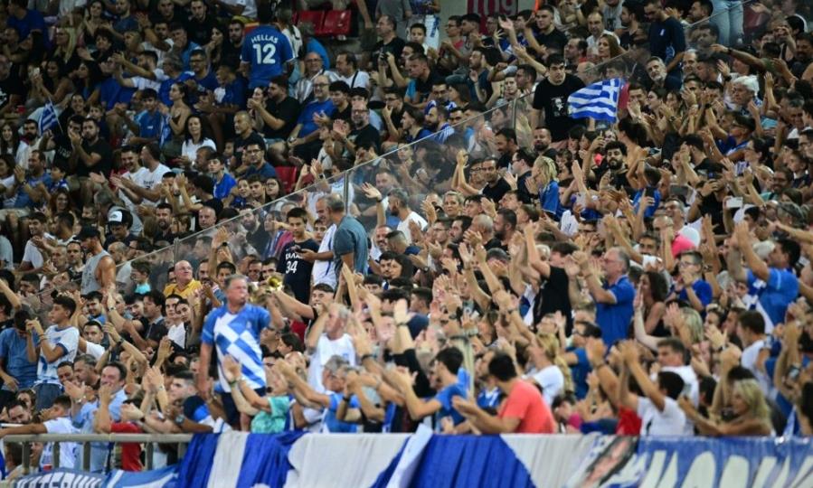 Έφυγαν ήδη 10.000 εισιτήρια για το παιχνίδι της Εθνικής-Συνεχίζεται η προετοιμασία στο Ρέντη Έφυγαν ήδη 10.000 εισιτήρια για το παιχνίδι της Εθνικής-Συνεχίζεται η προετοιμασία στο Ρέντη