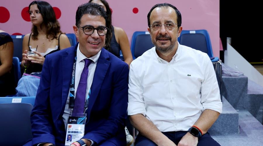 Στο Σπύρος Κυπριανού ο ΠτΔ για τον αγώνα Κύπρου-Βοσνίας και Ερζεγοβίνης-«Είμαστε περήφανοι για τα παιδιά μας» Στο Σπύρος Κυπριανού ο ΠτΔ για τον αγώνα Κύπρου-Βοσνίας και Ερζεγοβίνης-«Είμαστε περήφανοι για τα παιδιά μας»