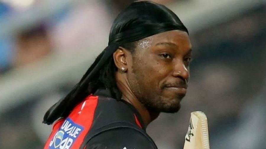 Ο Chris Gayle αποδείχθηκε υπέρ το δέον "θερμός" με μια δημοσιογράφο, με αποτέλεσμα η αυστραλιανή λίγκα του κρίκετ να του επιβάλλει πρόστιμο για τη συμπεριφορά του