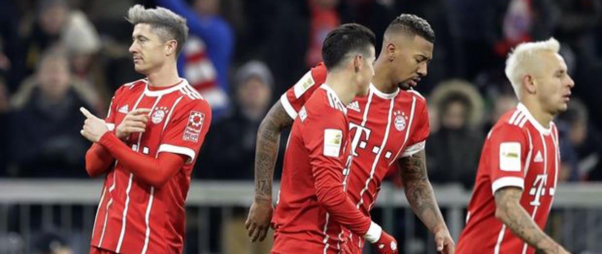 Η Μπάγερν νίκησε 3-1 το Ανόβερο και άφησε στο -6 τη Λειψία που υπέστη βαριά ήττα στην έδρα της Χόφενχαϊμ (4-0)