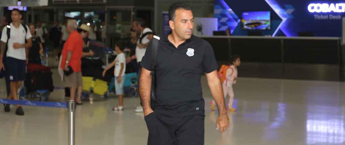 Ο Φανούριος Κωνσταντίνου αποκάλυψε πώς προσεγγίζουν οι «κυανόλευκοι» τον αγώνα με τη Ζελέζνιτσαρ