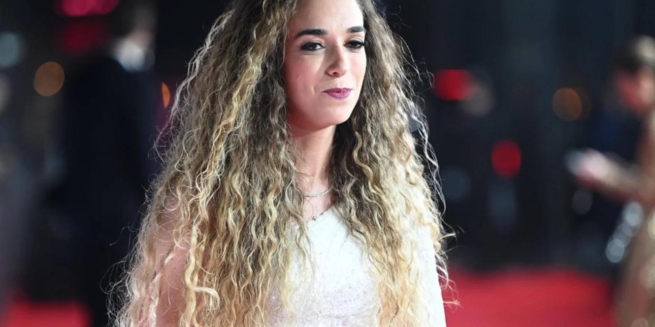 H χήρα του Ντιόγκο Ζότα στην τελετή της Χρυσής Μπάλας με λευκό φόρεμα