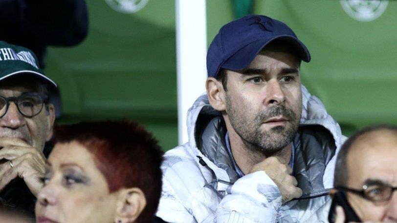 Ο Βασίλης Τσιάρτας τοποθετήθηκε για το θέμα της ελληνικής σημαίας στις παρελάσεις, υποστηρίζοντας ότι πρέπει να την κρατούν Έλληνες.