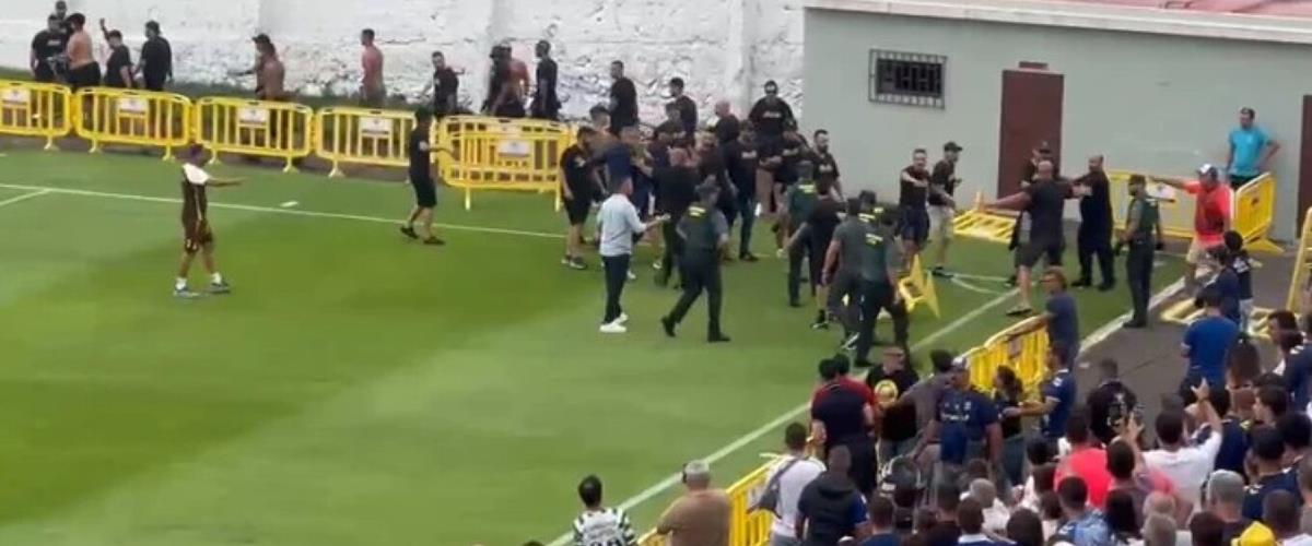 Επεισόδια και συμπλοκές στο… φιλικό ντέρμπι Τενερίφη-Λας Πάλμας στην Ισπανία