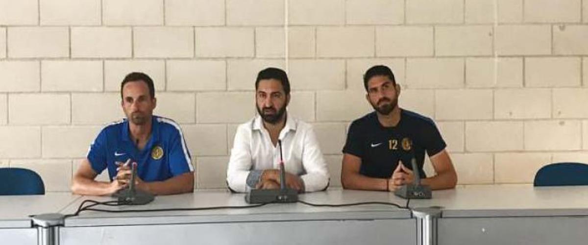 Το μήνυμα του προπονητή της ΑΕΛ για τον Ντόσα Τζούνιορ και η «ντρίπλα» για Κουκούλα
