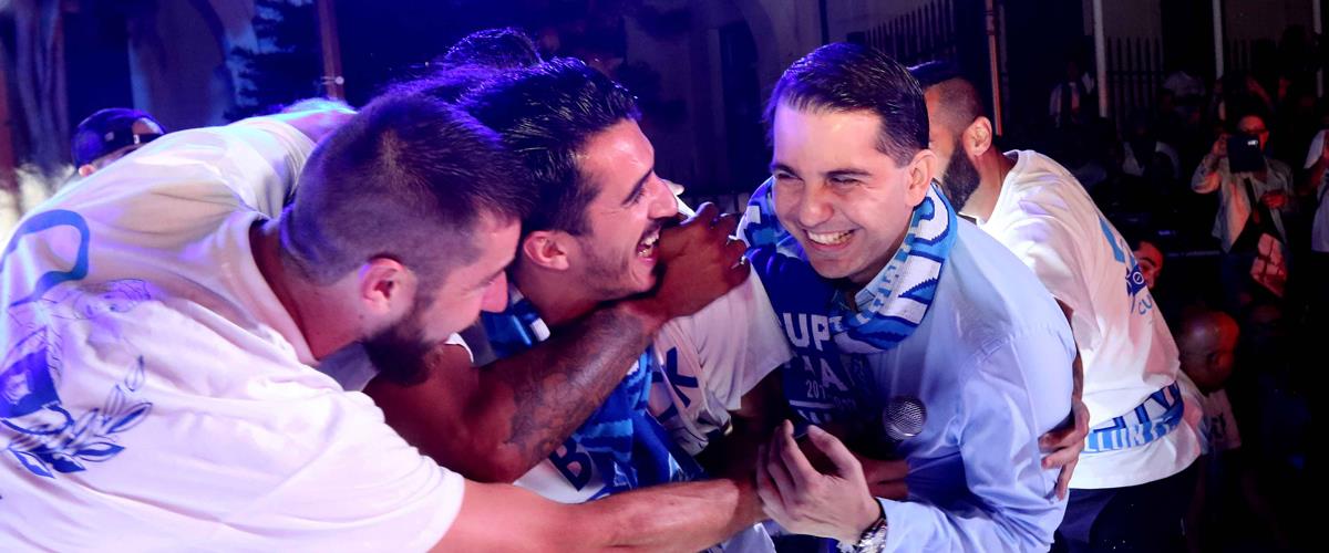 Σύνθημα κατάκτησης του πρωταθλήματος από τον πρόεδρο του Απόλλωνα που αντέδρασε στα συνθήματα κατά του Μερκή