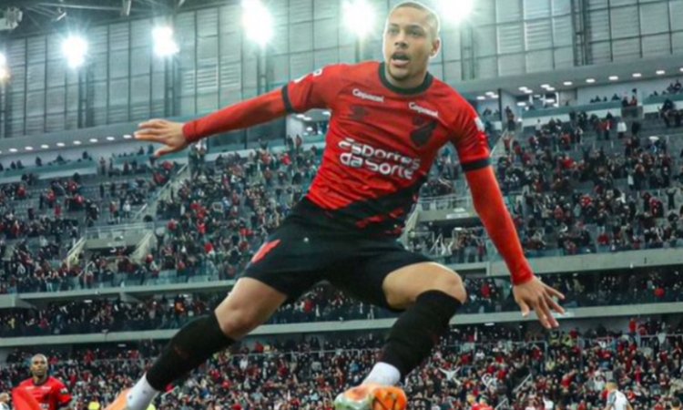 Vitor Roque
